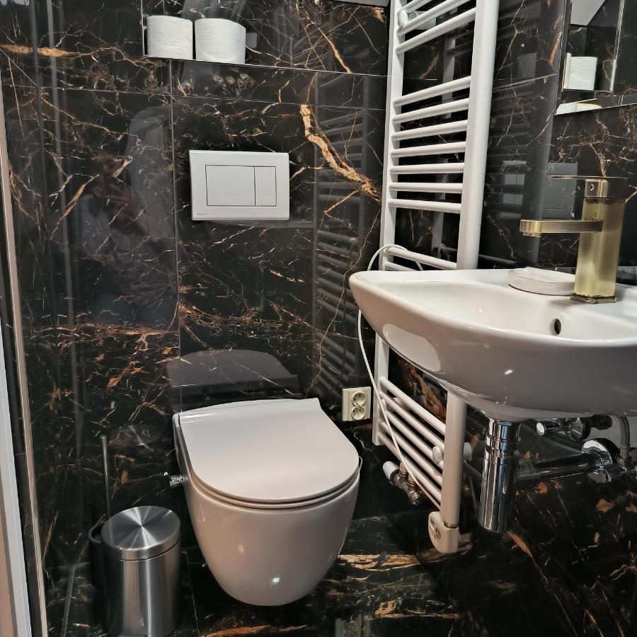 Lubert Apartmany S.R.O Praha Bagian luar foto