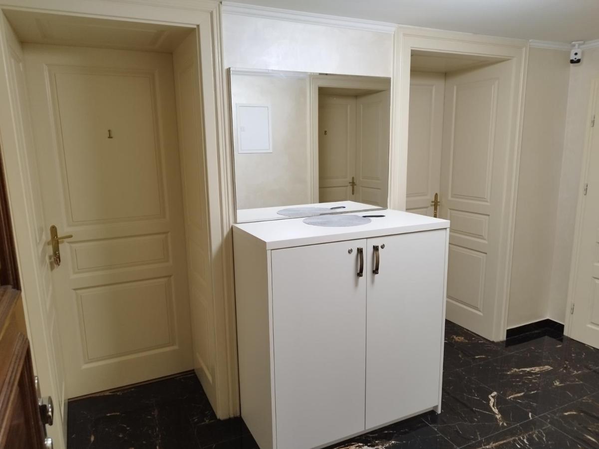 Lubert Apartmany S.R.O Praha Bagian luar foto