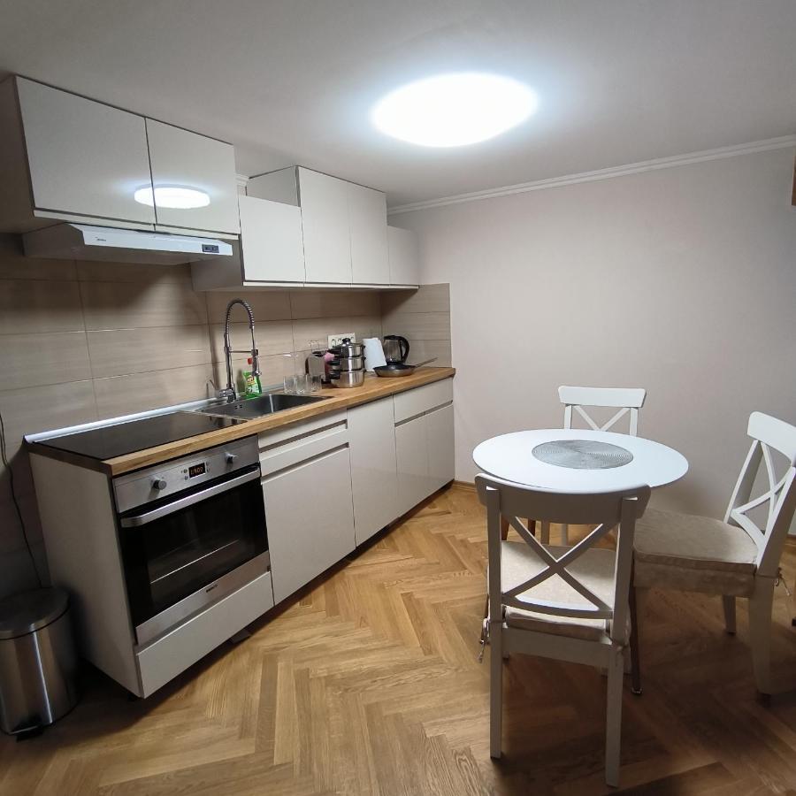 Lubert Apartmany S.R.O Praha Bagian luar foto