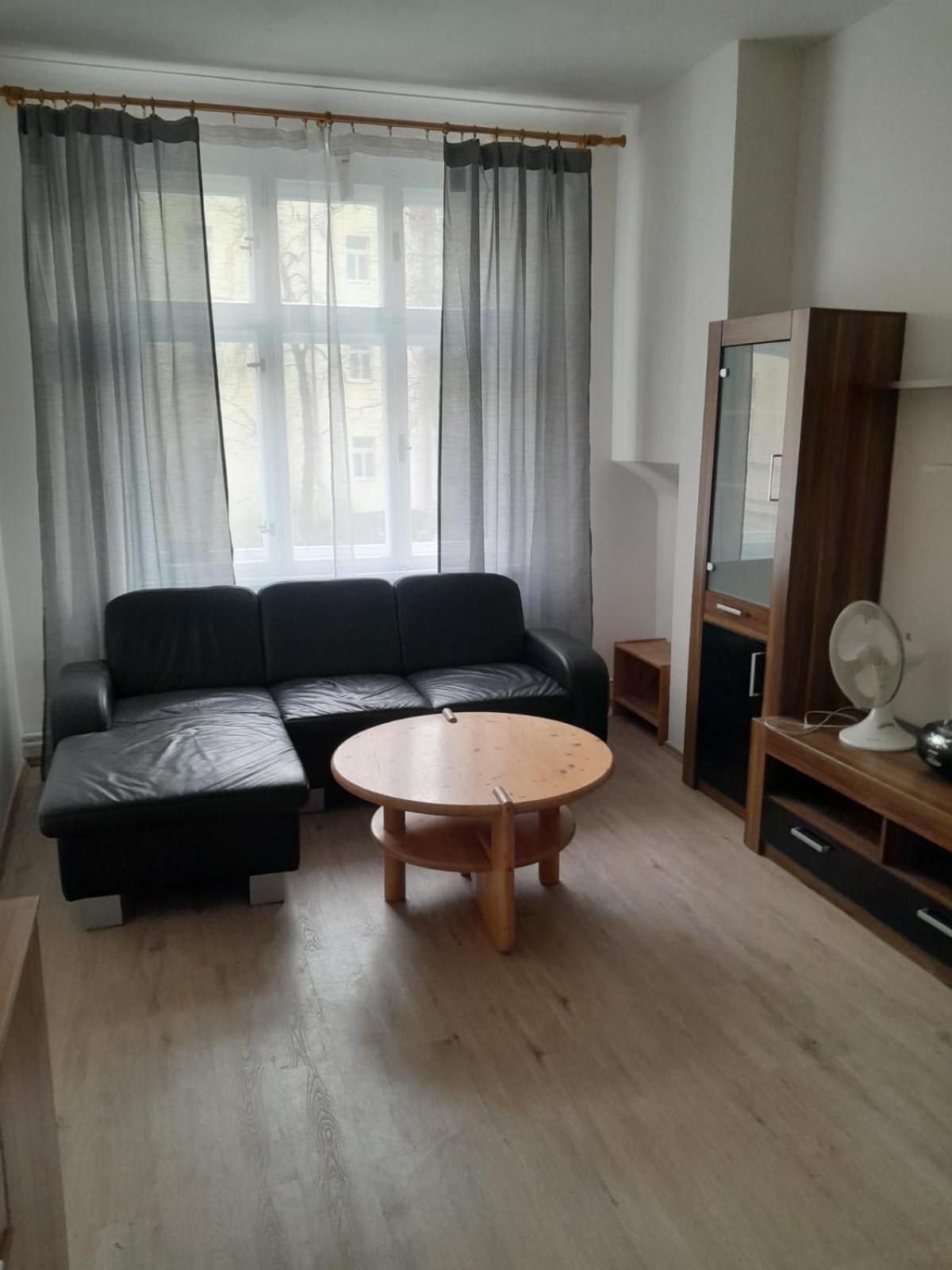Lubert Apartmany S.R.O Praha Bagian luar foto