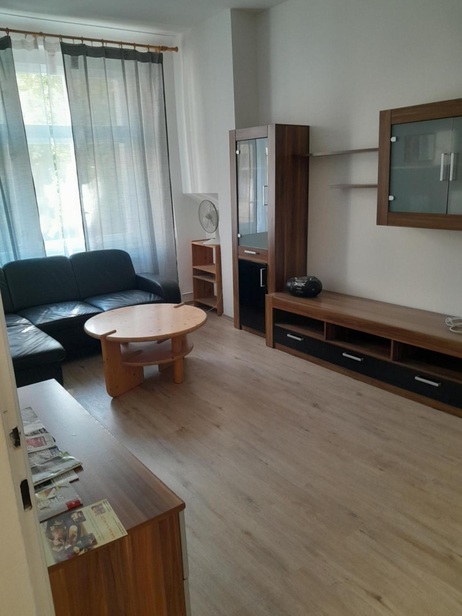 Lubert Apartmany S.R.O Praha Bagian luar foto